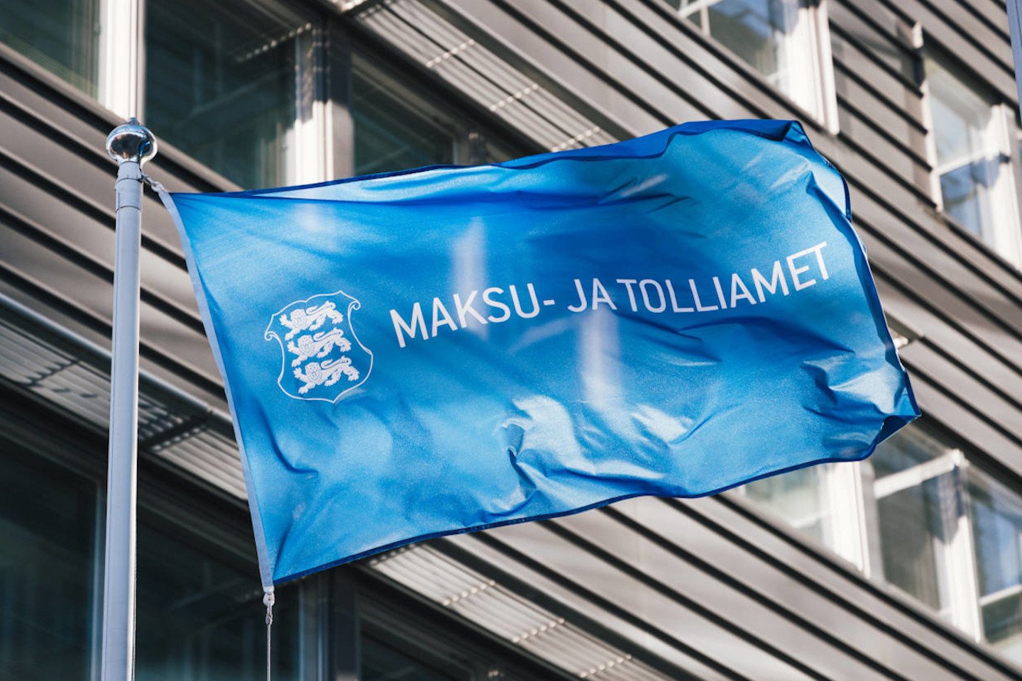 Flag of the Estonian Tax and Customs Board (Maksu- ja Tolliamet)